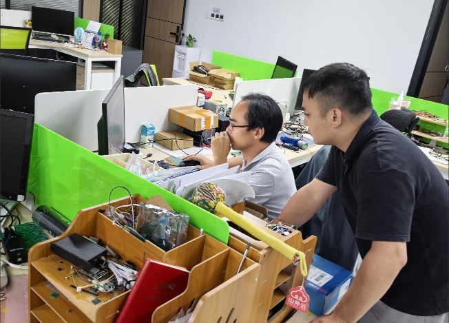 臺風賽跑！安帕爾團隊搶時送檢產品彰顯擔當