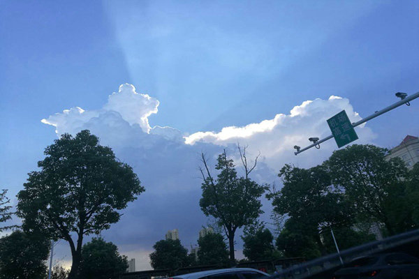 海南開展機(jī)動車維修行業(yè)環(huán)境污染防治專項整治嚴(yán)抓危廢、廢氣等突出問題